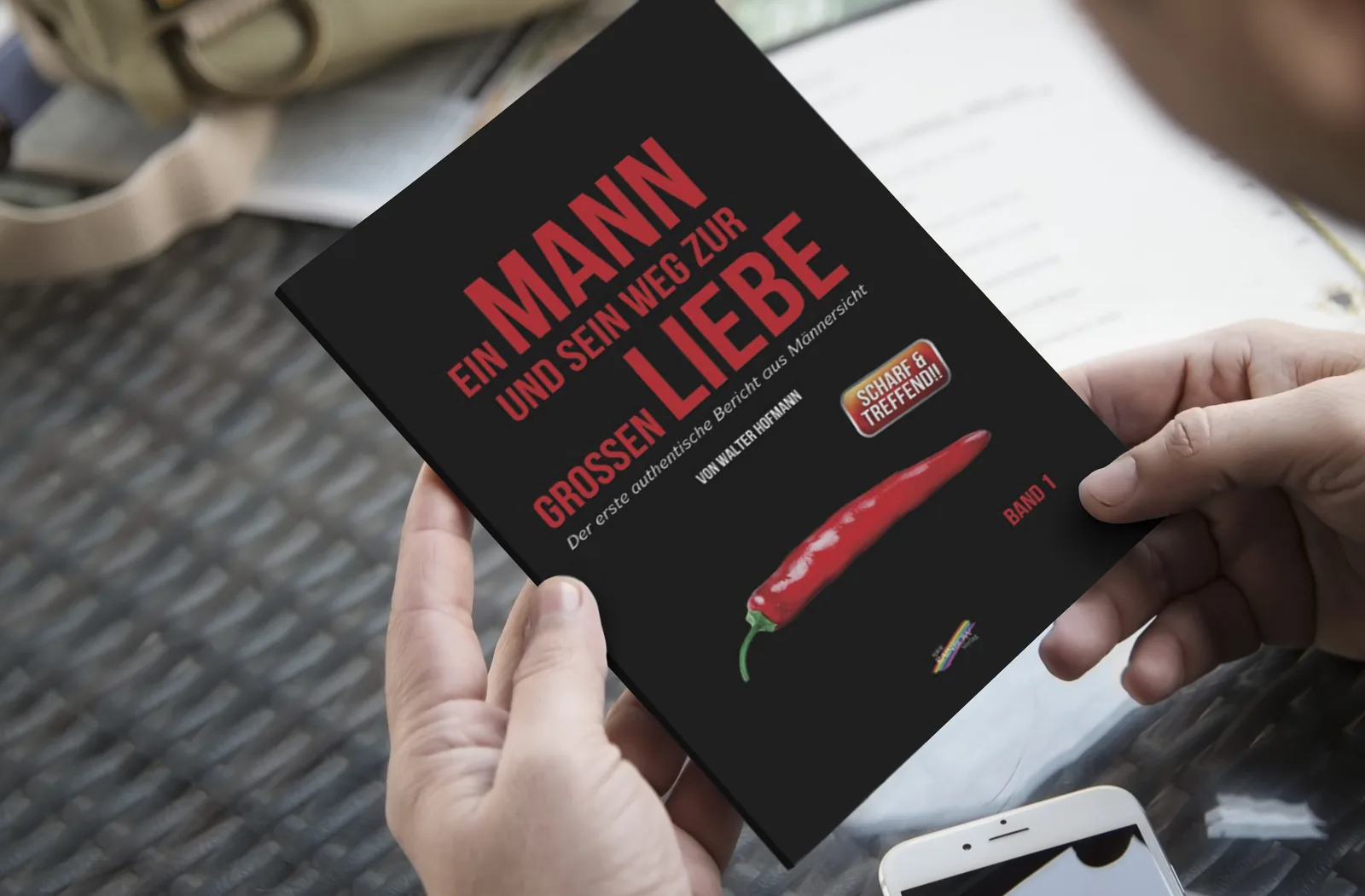 Ein Mann und sein Weg zur großen Liebe von Walter Hofmann — Buchcover-Design mit Chili-Motiv von Emrach aus Aachen