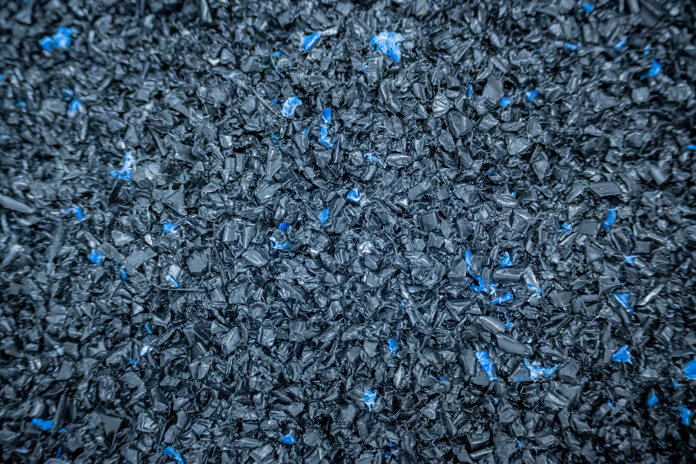 Makroaufnahme von Kunststoff-Granulat — Industriereportage IKV/RWTH Aachen — Kunststofftechnik-Grundlehrgang, Foto eoglou media design Aachen